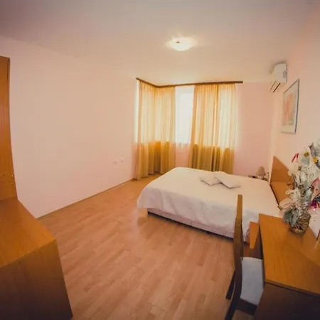 Holiday Fort Golf Club Otel 3*